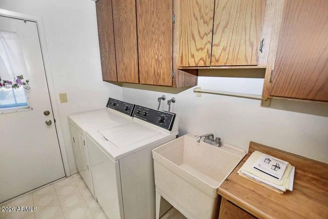 4604 E CRESCENT Avenue, Mesa, AZ 85206