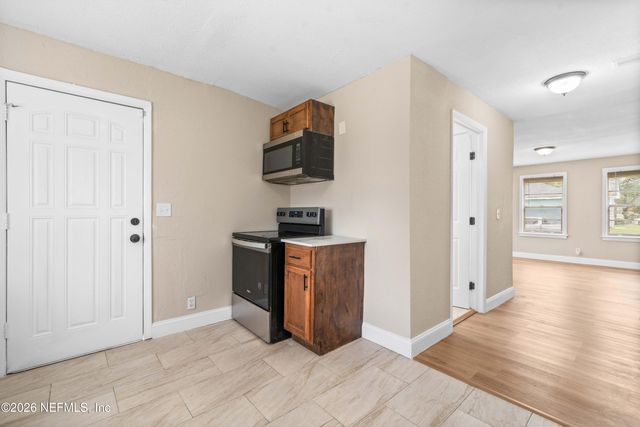 2075 W 13TH Street, Jacksonville, FL 32209