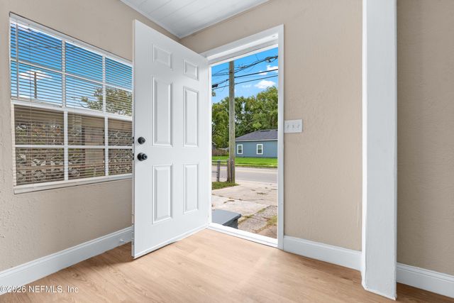 2075 W 13TH Street, Jacksonville, FL 32209