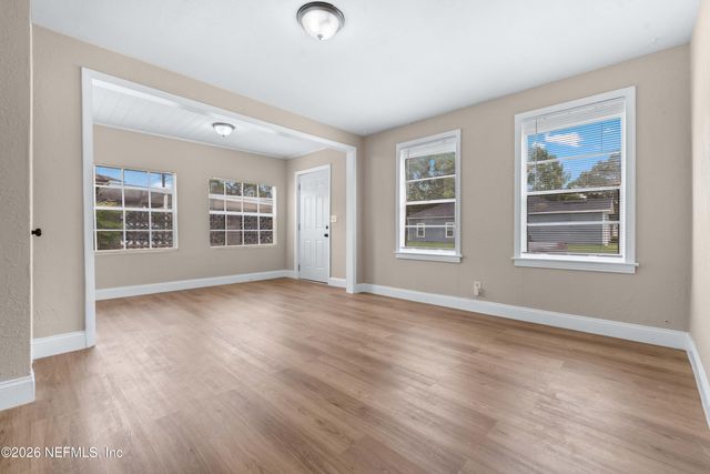2075 W 13TH Street, Jacksonville, FL 32209