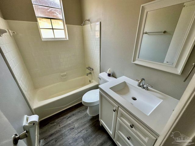 1103 W La Rua St A, Pensacola, FL 32501