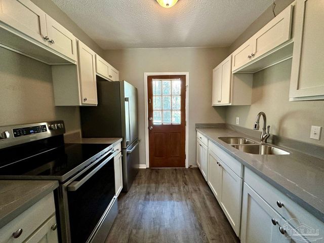 1103 W La Rua St A, Pensacola, FL 32501