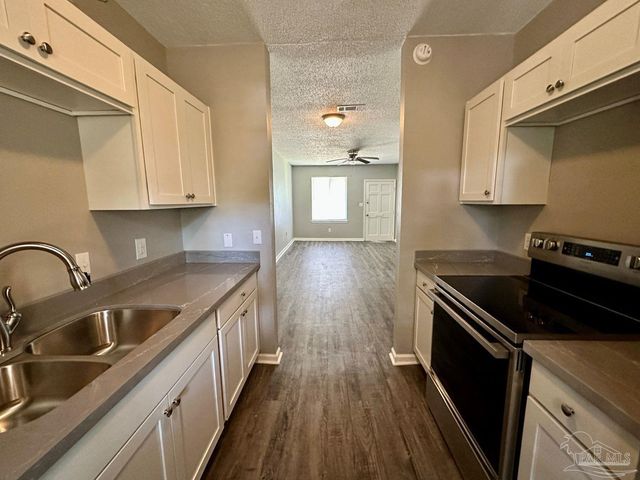 1103 W La Rua St A, Pensacola, FL 32501