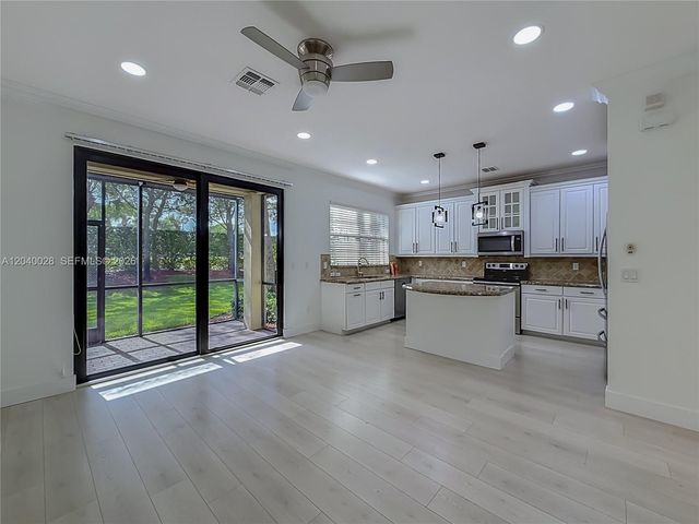 7266 NW 108th Way, Parkland, FL 33076