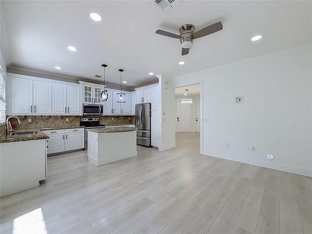 7266 NW 108th Way, Parkland, FL 33076