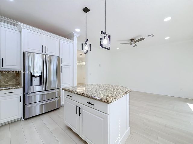 7266 NW 108th Way, Parkland, FL 33076