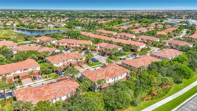7266 NW 108th Way, Parkland, FL 33076
