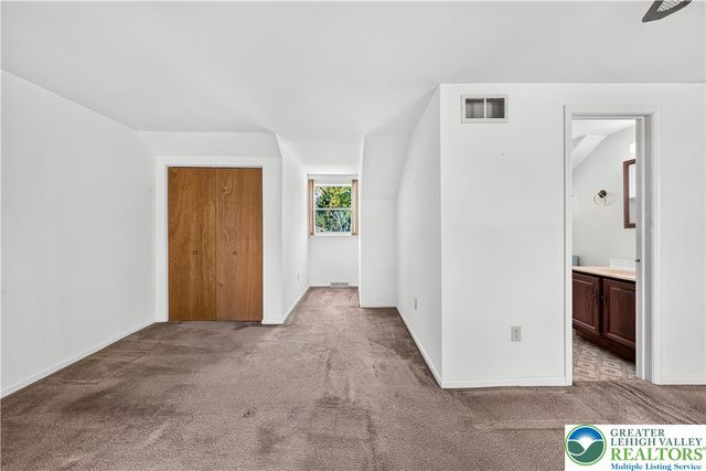 168 Springhouse Road, Allentown City, PA 18104