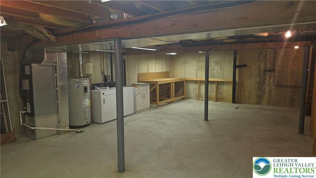 168 Springhouse Road, Allentown City, PA 18104