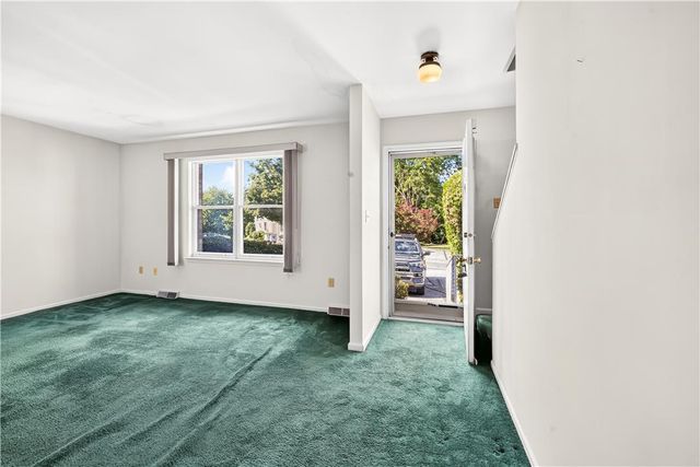168 Springhouse Road, Allentown City, PA 18104