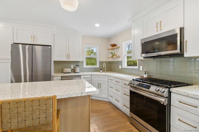 823 La Salina Pl, Oceanside, CA 92054