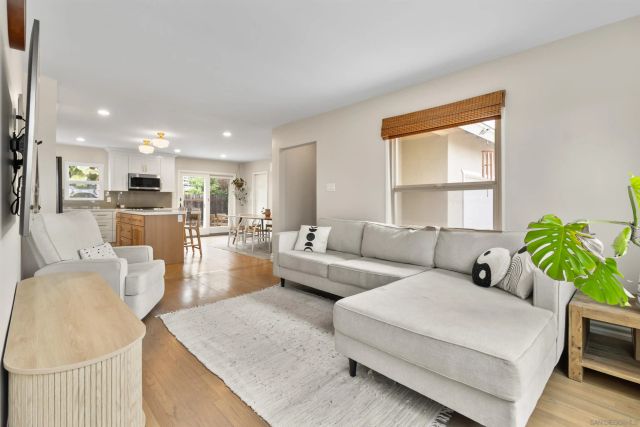 823 La Salina Pl, Oceanside, CA 92054