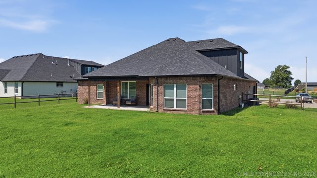 817 N 24th Street, Collinsville, OK 74021