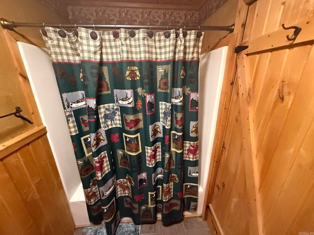 465 S Riverview Lane, Mountain View, AR 72560