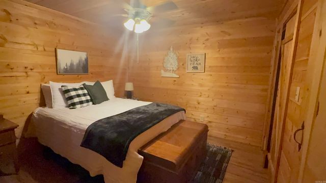 465 S Riverview Lane, Mountain View, AR 72560