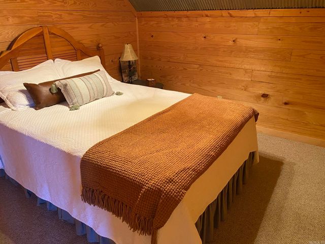 465 S Riverview Lane, Mountain View, AR 72560