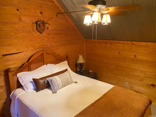 465 S Riverview Lane, Mountain View, AR 72560