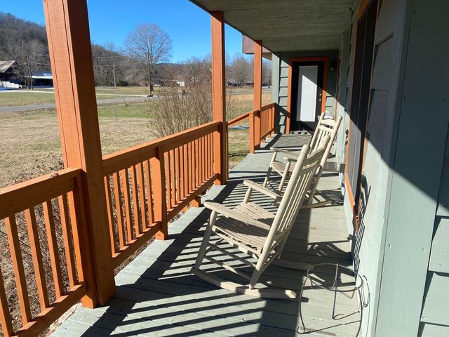 465 S Riverview Lane, Mountain View, AR 72560