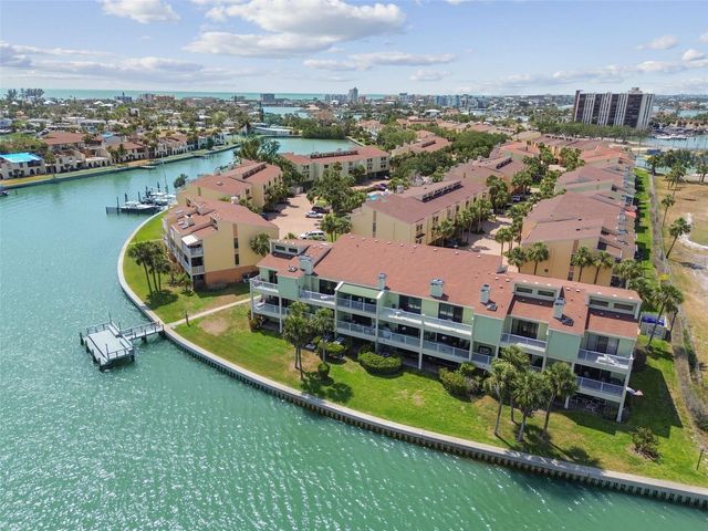 511 SANDY HOOK ROAD, Treasure Island, FL 33706