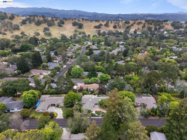 656 La Vista Rd, Walnut Creek, CA 94598
