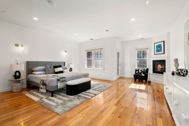 345 W Broadway 9, Boston, MA 02127