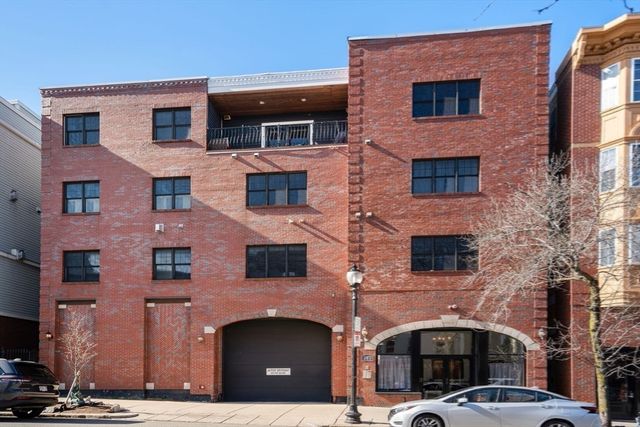 345 W Broadway 9, Boston, MA 02127