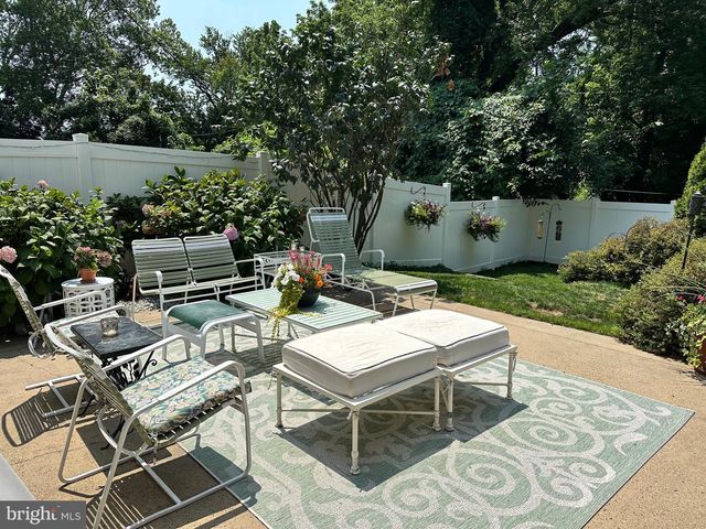 706 SURAL LN, Elkins Park, PA 19027