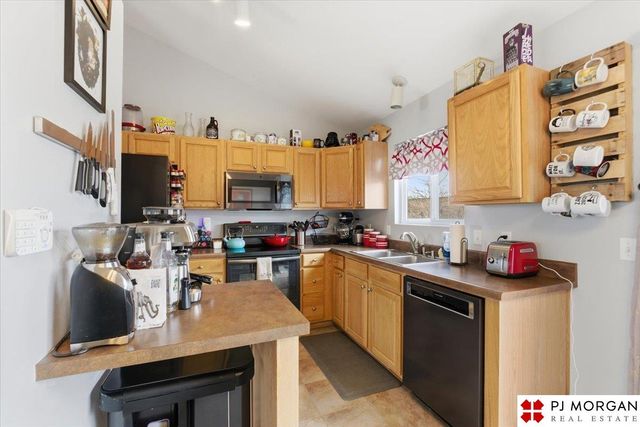 5327 S 194th Street, Omaha, NE 68135