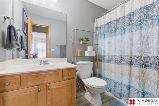 5327 S 194th Street, Omaha, NE 68135