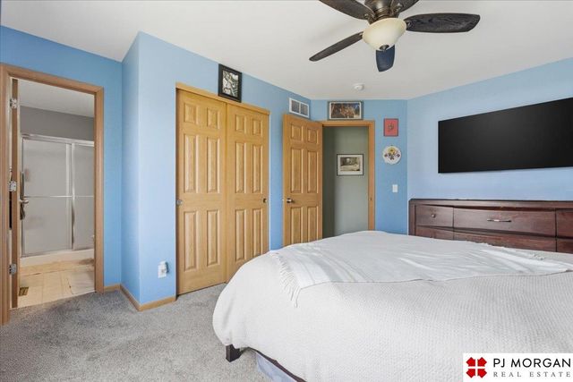 5327 S 194th Street, Omaha, NE 68135