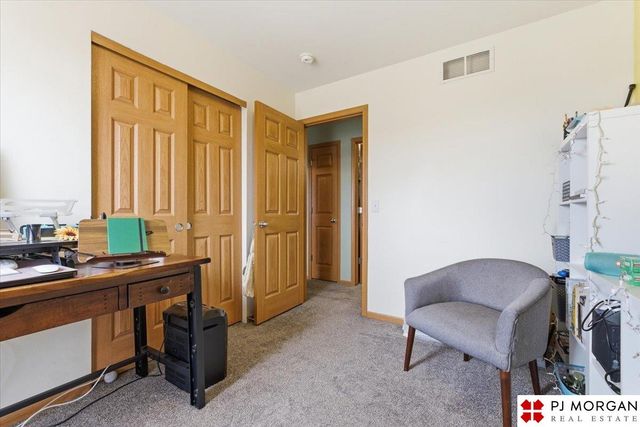 5327 S 194th Street, Omaha, NE 68135