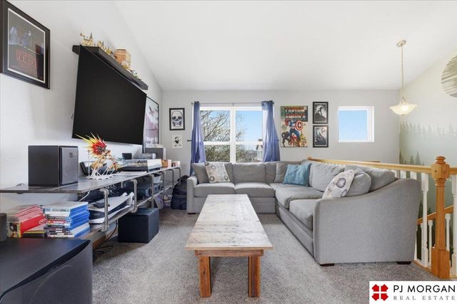 5327 S 194th Street, Omaha, NE 68135