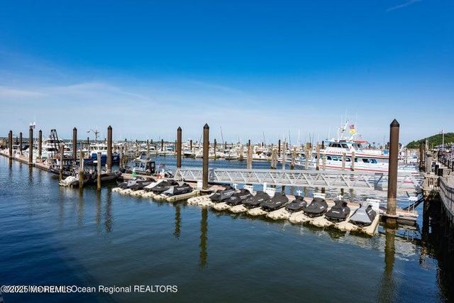 25 King James Lane, Atlantic Highlands, NJ 07716