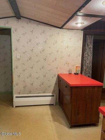 433 County Road 132, Perth, NY 12086