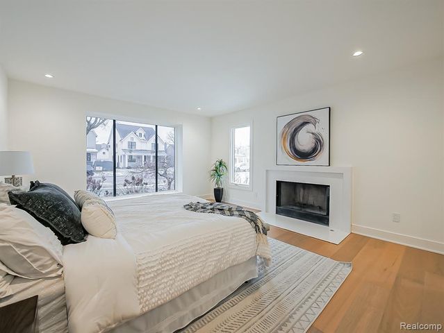 1323 Washington Boulevard, Birmingham, MI 48009