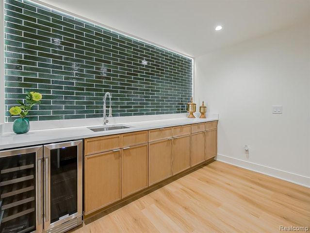 1323 Washington Boulevard, Birmingham, MI 48009