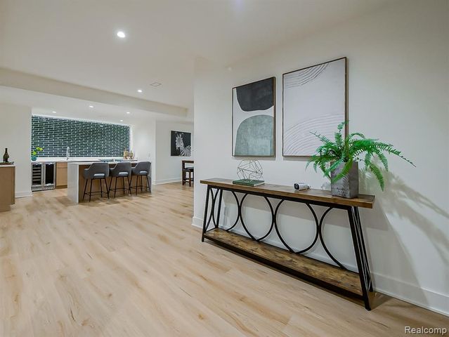 1323 Washington Boulevard, Birmingham, MI 48009