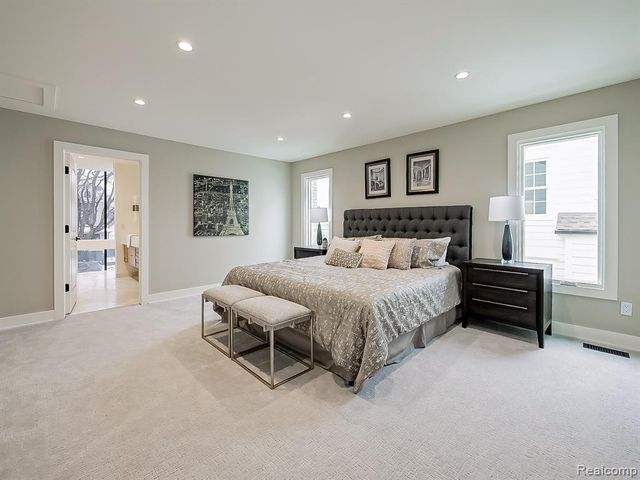 1323 Washington Boulevard, Birmingham, MI 48009