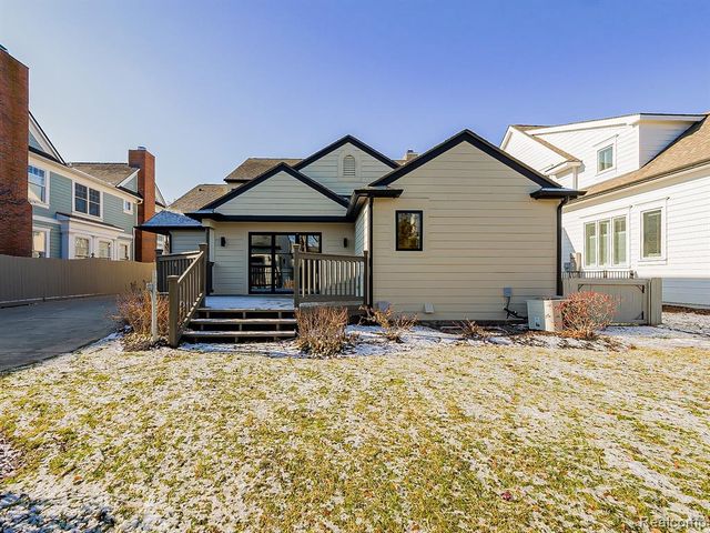 1323 Washington Boulevard, Birmingham, MI 48009