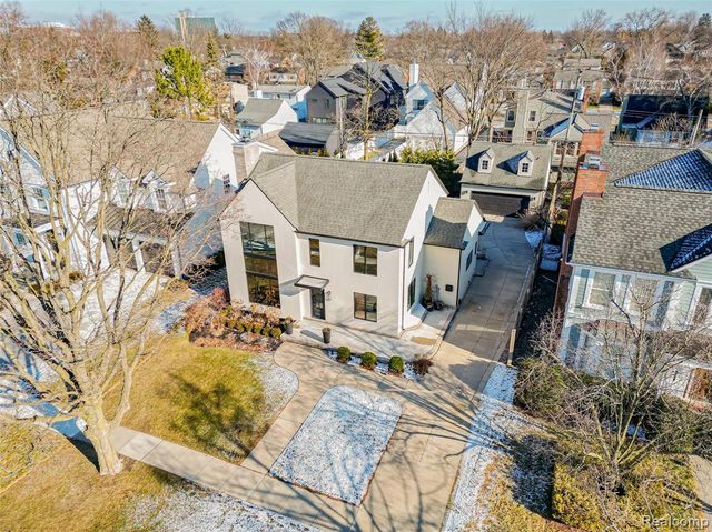 1323 Washington Boulevard, Birmingham, MI 48009