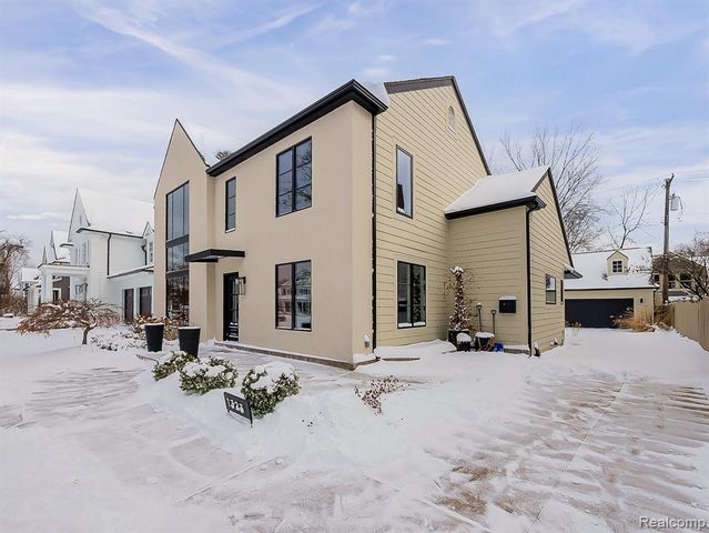 1323 Washington Boulevard, Birmingham, MI 48009