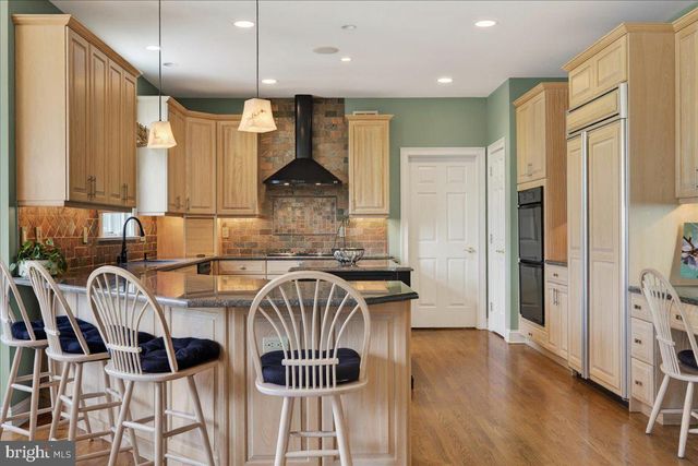 104 WHISPER WOOD CT, Newtown, PA 18940