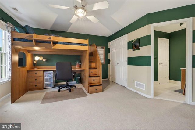 104 WHISPER WOOD CT, Newtown, PA 18940