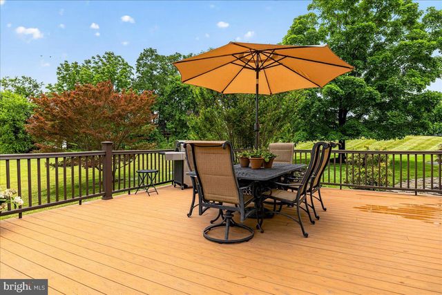 104 WHISPER WOOD CT, Newtown, PA 18940