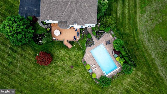104 WHISPER WOOD CT, Newtown, PA 18940