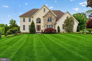 104 WHISPER WOOD CT, Newtown, PA 18940