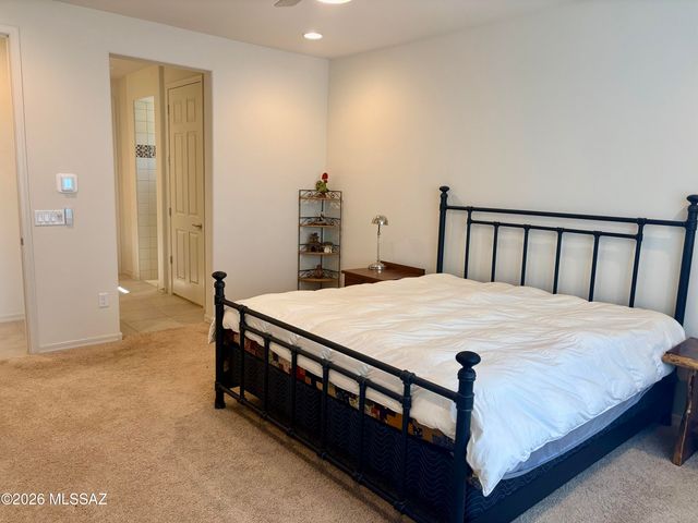 8201 S Sonoran Oak Drive, Tucson, AZ 85747