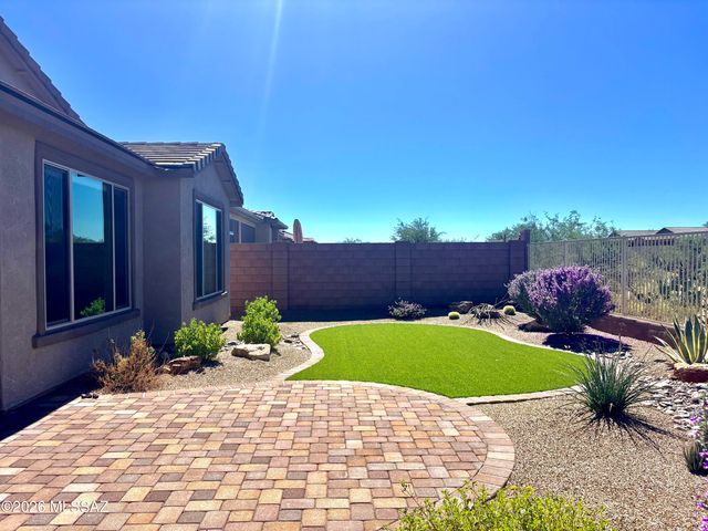 8201 S Sonoran Oak Drive, Tucson, AZ 85747