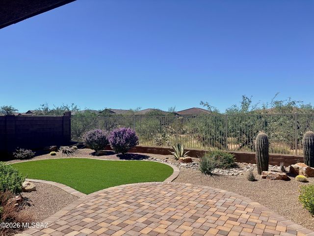 8201 S Sonoran Oak Drive, Tucson, AZ 85747