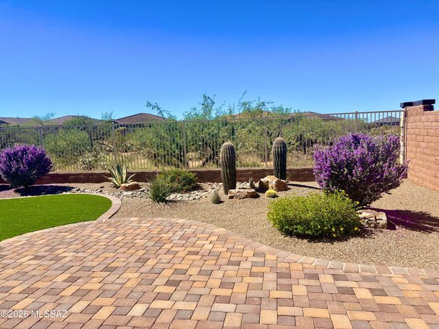 8201 S Sonoran Oak Drive, Tucson, AZ 85747